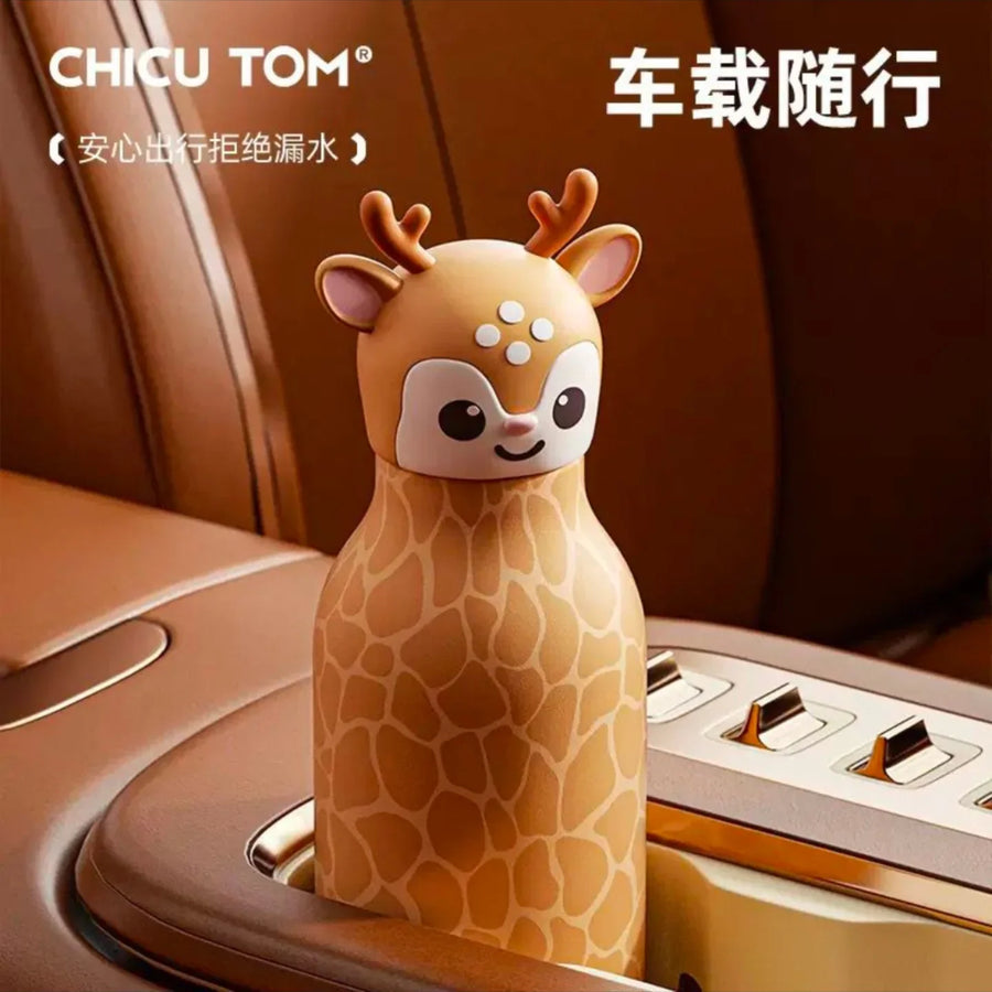Chicu Tom Panda Water Bottle - Pink background